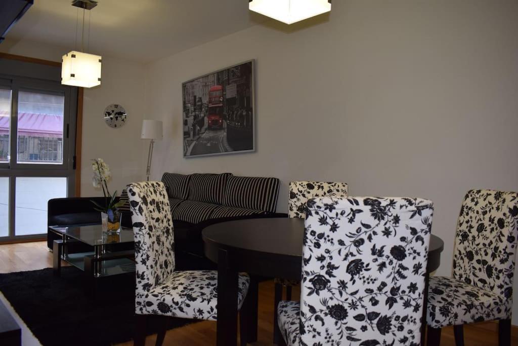 Apartamento Centro Villagarcia. فيلاغارثيا دي أروزا المظهر الخارجي الصورة